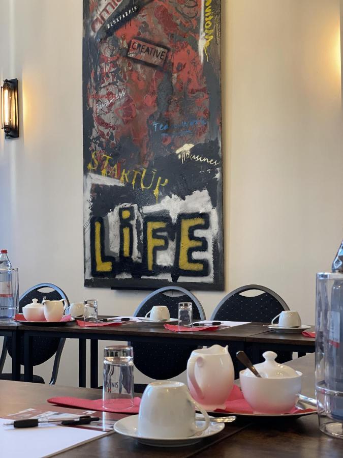 Amical Hotel Вупертал Екстериор снимка