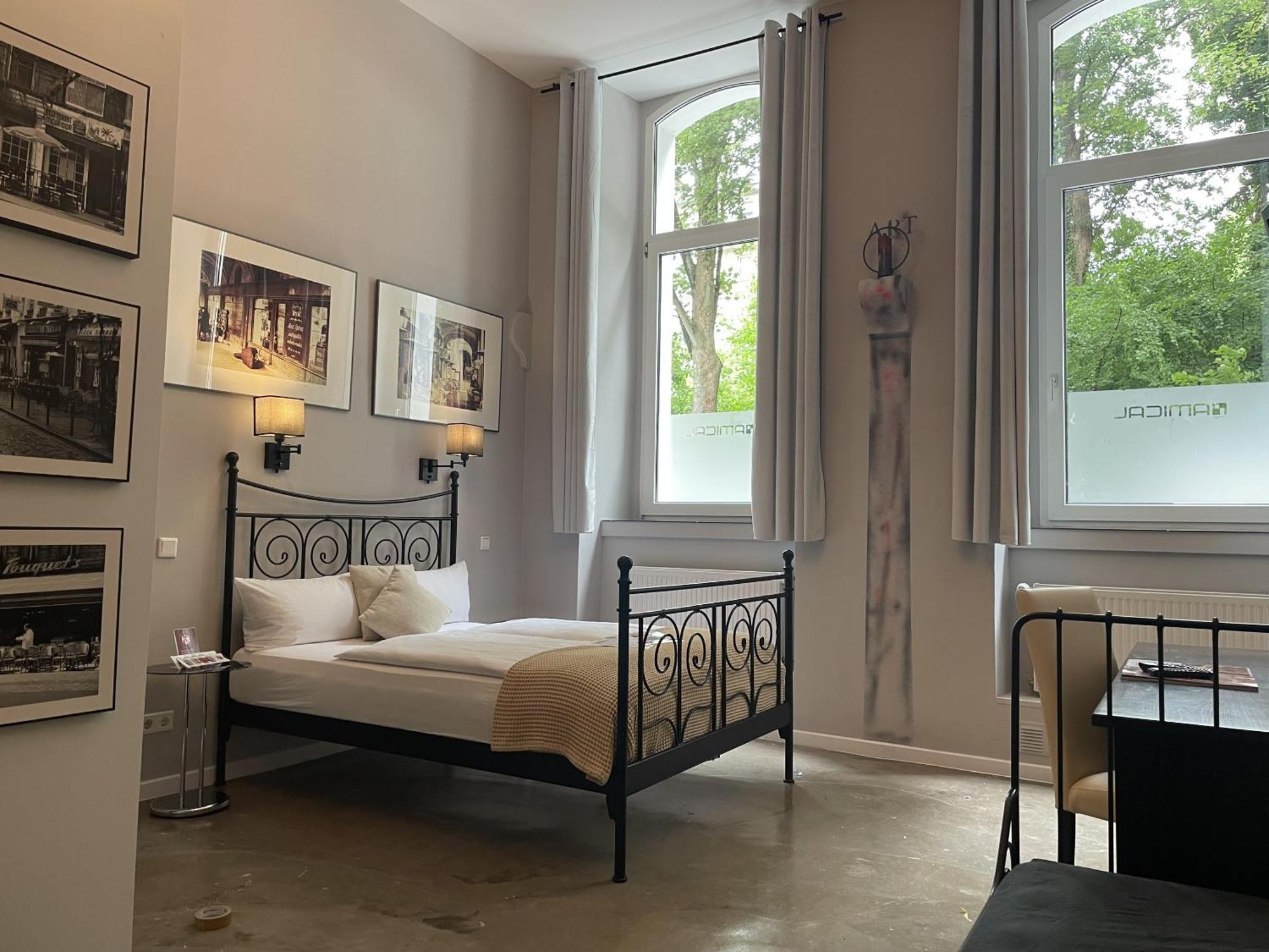 Amical Hotel Вупертал Екстериор снимка